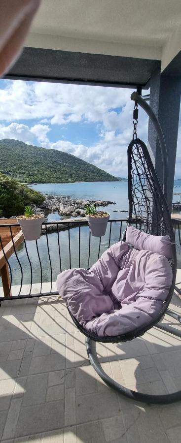 Private Villa By The Sea Zuljana Exterior photo